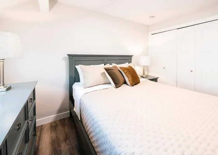 Pet-friendly Townhouse Creekside Walk