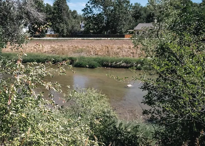 Pet-friendly Townhouse Creekside Walk *